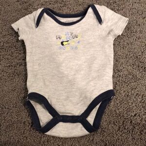 0-3m my mommy rocks onesie body suit